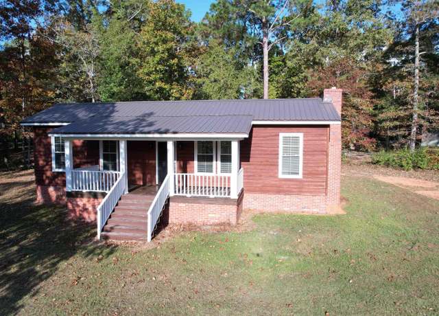 Property at 1401 Charles Dr, Manning, SC 29102, 2 beds, 2 baths