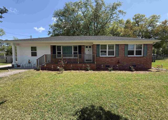 Property at 2005 Loblolly St, Georgetown, SC 29440, 4 beds, 1 bath