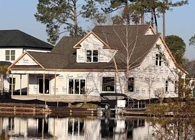 Property at 1020 Clamour Ct, Conway, SC 29526, 5 beds, 3.5 baths
