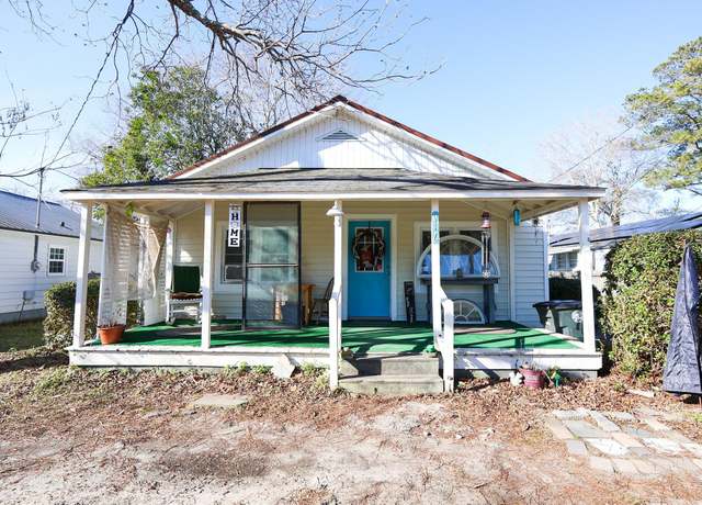 Property at 916 Maple St, Mullins, SC 29574, 3 beds, 1 bath