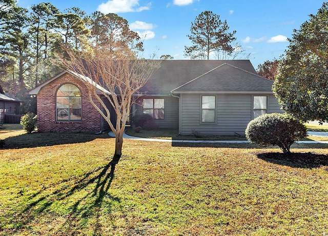 Property at 101 Linden Cir, Conway, SC 29526, 3 beds, 2 baths
