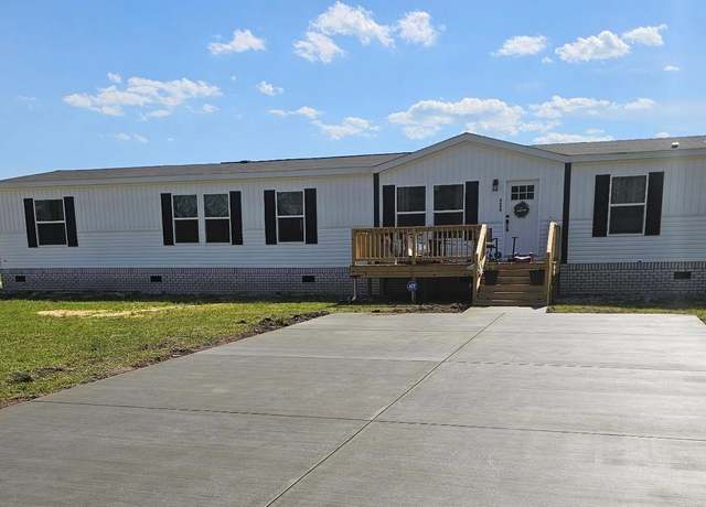 Property at 3699 Traviana Rd, Conway, SC 29526, 4 beds, 3 baths