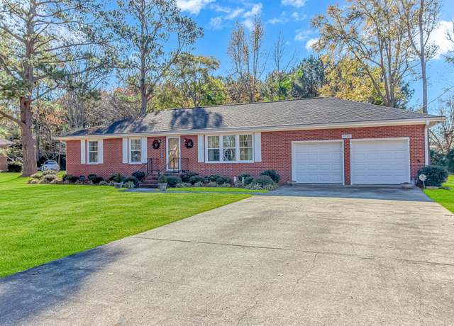 Property at 5080 Forest Dr, Loris, SC 29569, 3 beds, 2.5 baths