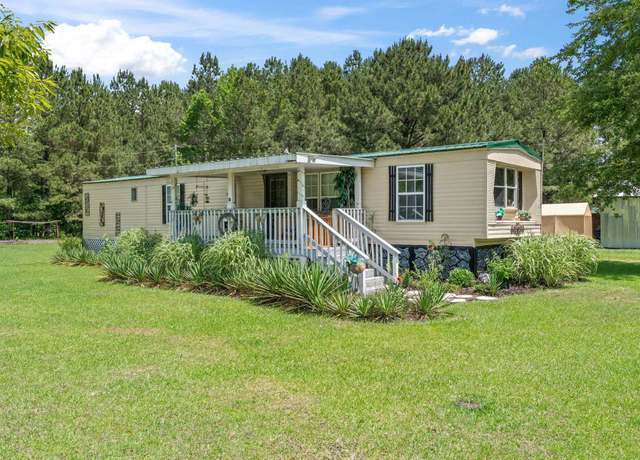 Property at 120 E V Rd, Loris, SC 29569, 2 beds, 1 bath