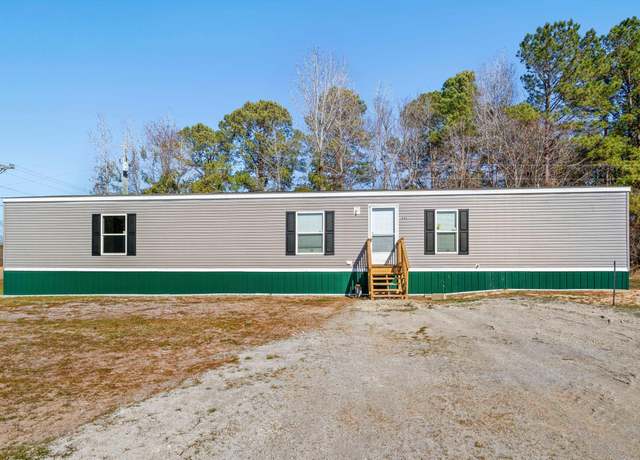 Property at 1822 Log Cabin Rd, Loris, SC 29569, 3 beds, 2 baths