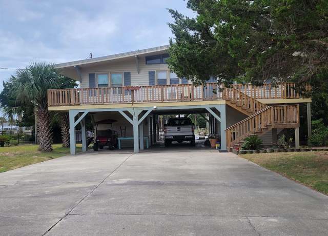 Property at 2228 Oyster Cv, Murrells Inlet, SC 29576, 6 beds, 3 baths