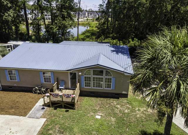 Property at 320 Misty Breeze Ln, Murrells Inlet, SC 29576, 3 beds, 2 baths