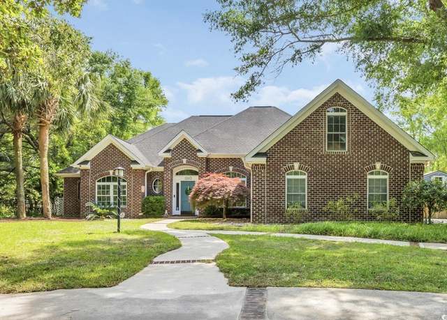 Property at 1203 Crooked Oak Dr, Pawleys Island, SC 29585, 5 beds, 3.5 baths