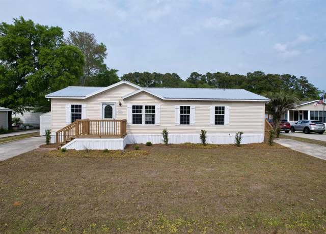 Property at 460 Oak Ave, Murrells Inlet, SC 29576, 3 beds, 2 baths