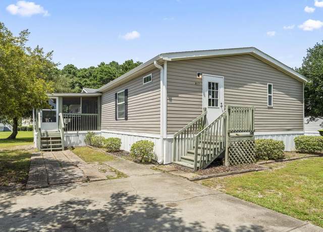 Property at 911 Old Magnolia Dr, Conway, SC 29526, 4 beds, 2 baths