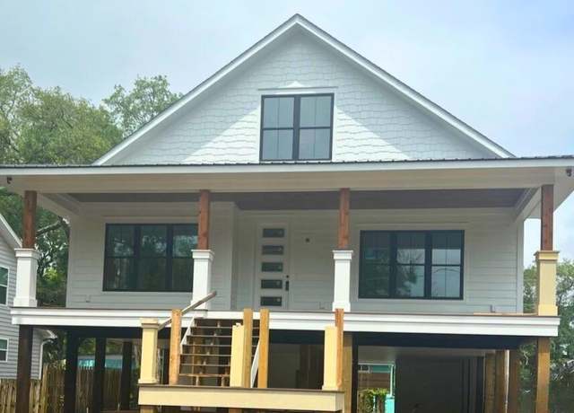Property at 314 Hollywood Dr S, Surfside Beach, SC 29575, 3 beds, 2.5 baths