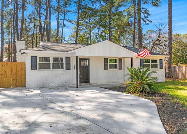 Property at 746 Gumbo Limbo Ln, Myrtle Beach, SC 29579, 4 beds, 2 baths