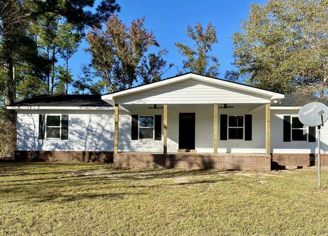 Property at 1044 Levi St, Manning, SC 29102, 4 beds, 2 baths