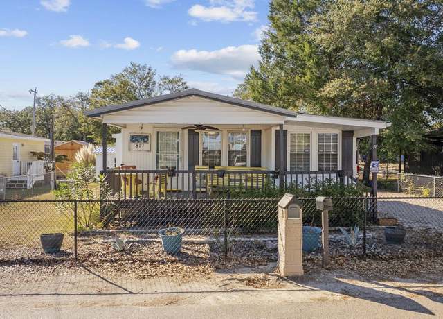 Property at 817 Wayne St, North Myrtle Beach, SC 29582, 2 beds, 2 baths