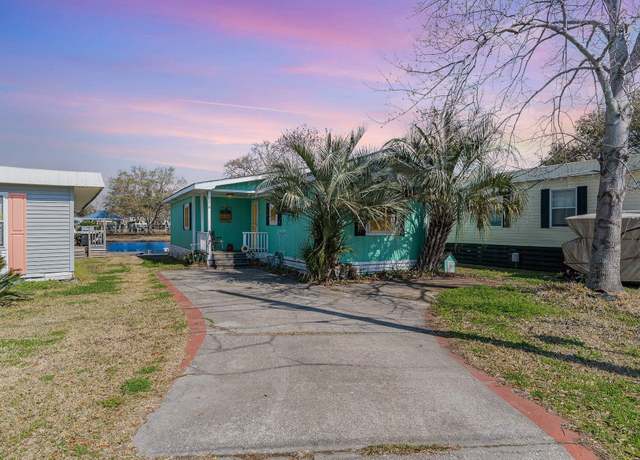 Property at 276 Flamingo Ct, Surfside Beach, SC 29575, 2 beds, 2.5 baths