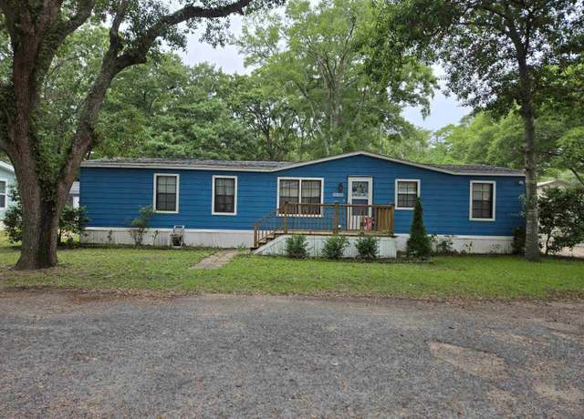 Property at 494 Clubhouse Dr, Garden City Beach, SC 29576, 3 beds, 2 baths