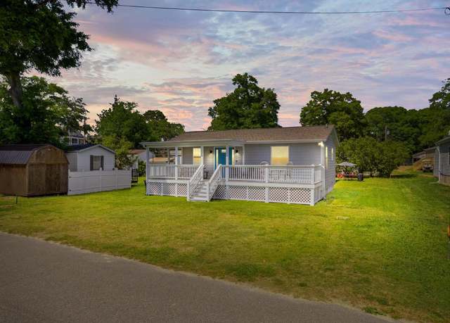 Property at 2403 Park St, North Myrtle Beach, SC 29582, 3 beds, 3 baths