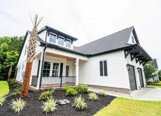 Property at 5009 Middleton Dr, Myrtle Beach, SC 29579, 5 beds, 4 baths