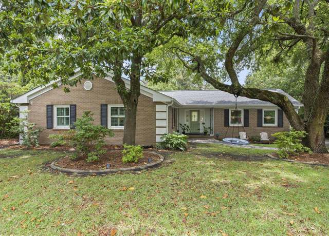 Property at 5626 Woodside Ave, Myrtle Beach, SC 29577, 3 beds, 2 baths