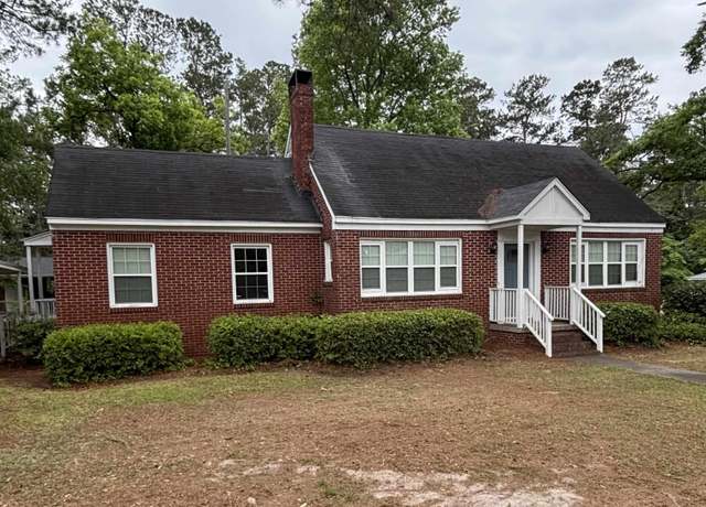 Property at 307 Pressley Ave, Kingstree, SC 29556, 3 beds, 1.5 baths