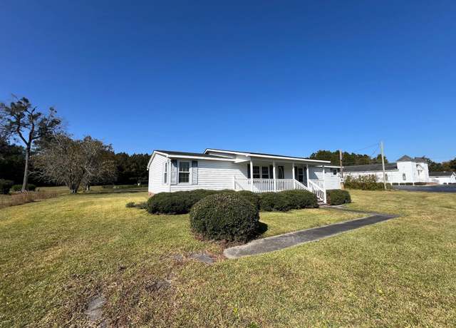Property at 2911 Mount Olive Rd, Loris, SC 29569, 3 beds, 2 baths