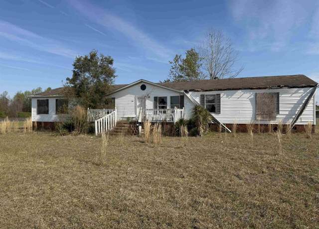 Property at 203 Summit Pl, Marion, SC 29571, 3 beds, 2 baths