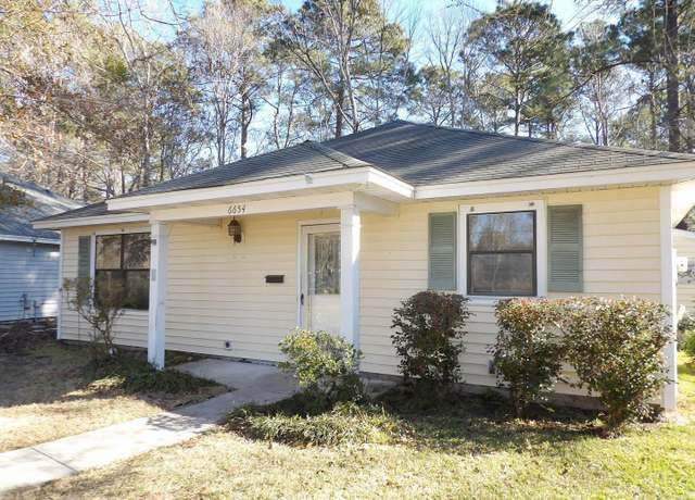 Property at 6654 Wisteria Dr, Myrtle Beach, SC 29588, 2 beds, 3 baths