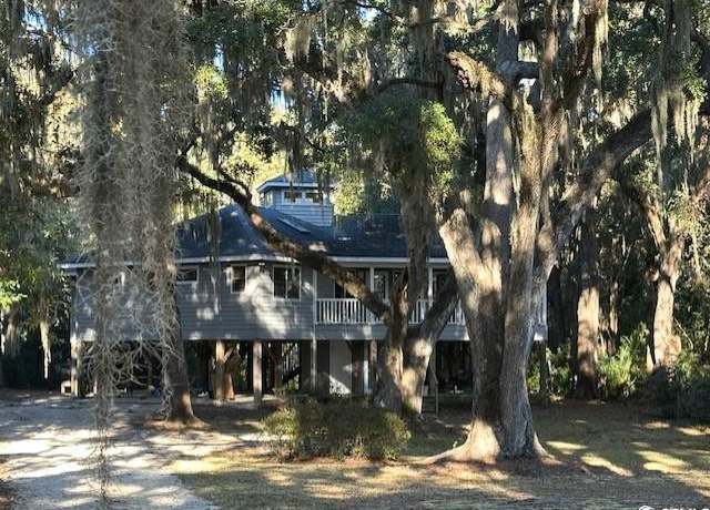 Property at 187 Alston Rd, Pawleys Island, SC 29585, 3 beds, 3.5 baths