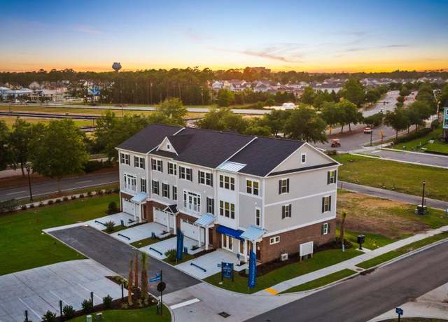 Property at 8468 Duke Pl #28, Myrtle Beach, SC 29572, 4 beds, 3.5 baths