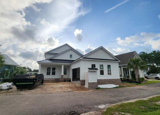 Property at 684 Waterbridge Blvd, Myrtle Beach, SC 29579, 5 beds, 4.5 baths