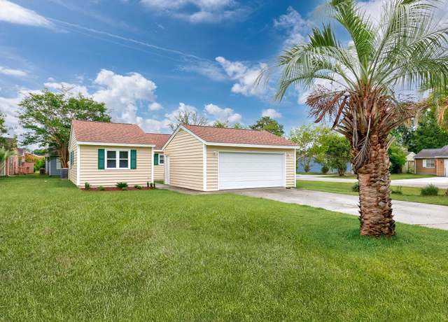 Property at 100 St. Andrews Ln, Myrtle Beach, SC 29588, 3 beds, 2 baths