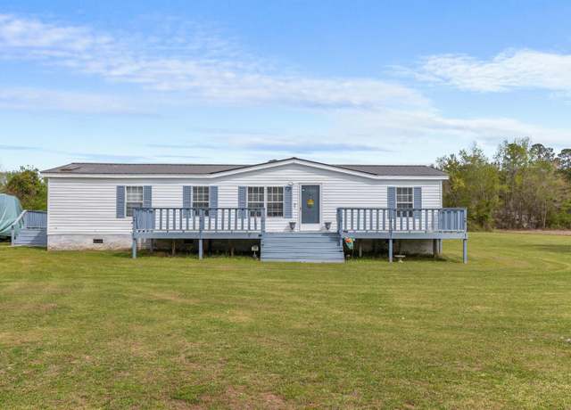 Property at 1375 Clearview Ct, Loris, SC 29569, 3 beds, 2 baths