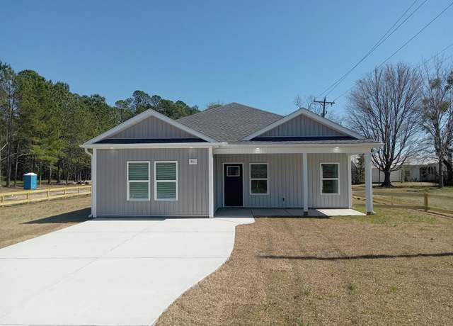 Property at 941 Hickman Rd, Tabor City, NC 28463, 3 beds, 2 baths