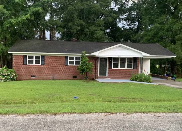 Property at 3110 Pinewood Dr, Loris, SC 29569, 3 beds, 1 bath