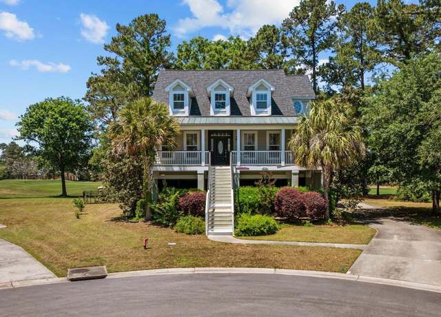 Property at 854 Falkirk St, Myrtle Beach, SC 29579, 6 beds, 2.5 baths