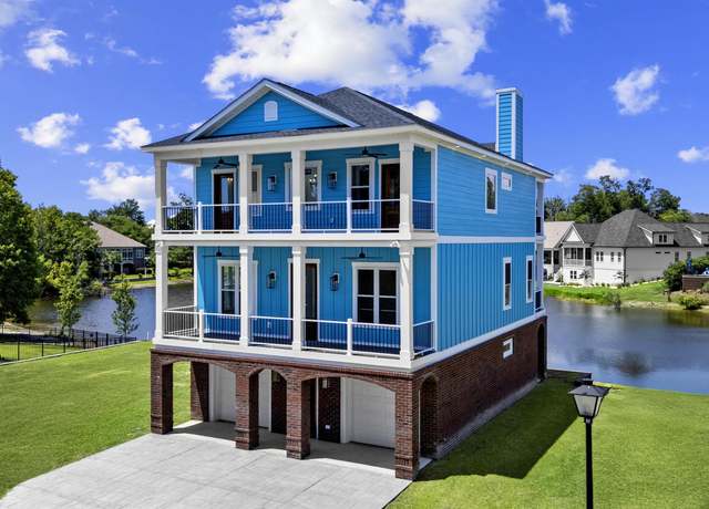 Property at 1017 Hyatt Pond Rd, North Myrtle Beach, SC 29582, 5 beds, 4.5 baths