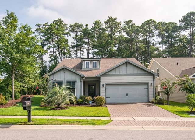 Property at 1926 Bluff Dr, Myrtle Beach, SC 29577, 3 beds, 2.5 baths