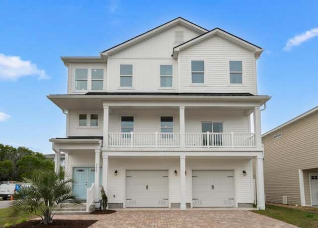 Property at 2401 Duffy St, North Myrtle Beach, SC 29582, 5 beds, 4.5 baths