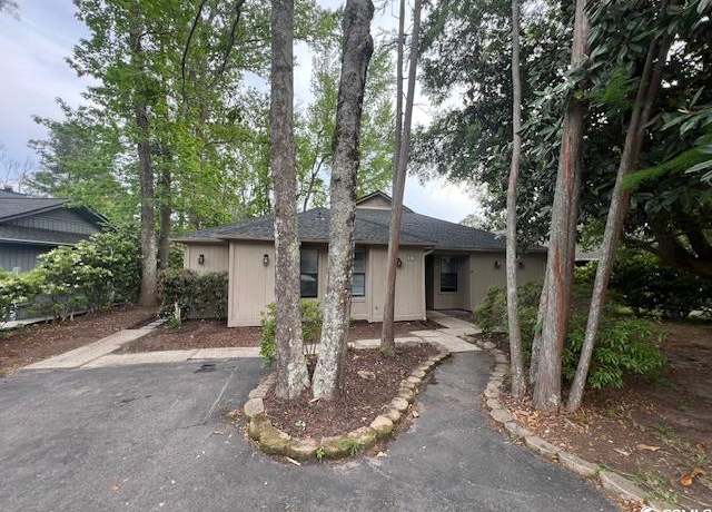 Property at 116 Hickory Dr, Conway, SC 29526, 3 beds, 2 baths
