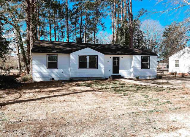 Property at 530 Yarboro St, Mullins, SC 29574, 4 beds, 2 baths