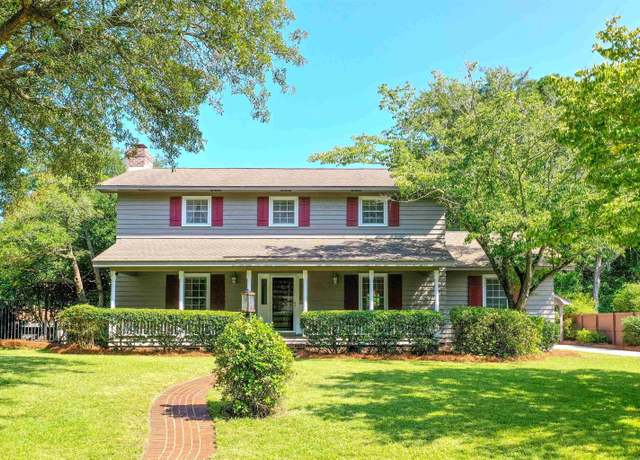 Property at 7602 Glenwood Dr, Myrtle Beach, SC 29572, 4 beds, 3.5 baths
