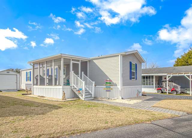 Property at 1527 Gardenia Ave, North Myrtle Beach, SC 29582, 3 beds, 2 baths