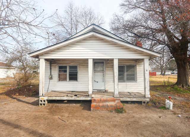 Property at 4151 Maple St, Loris, SC 29569, 2 beds, 1 bath