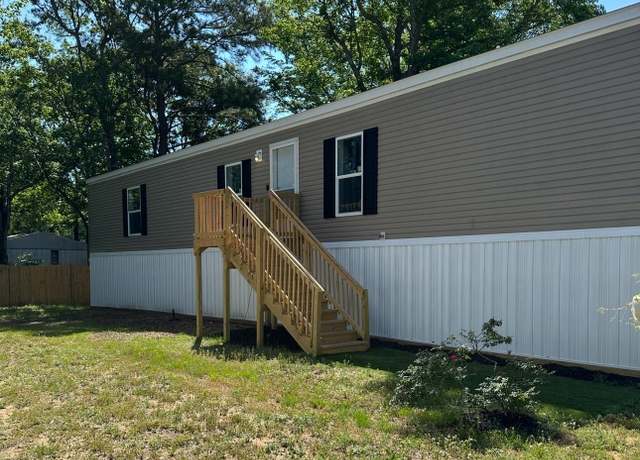 Property at 548 Surfwind Dr W, Murrells Inlet, SC 29576, 3 beds, 2 baths