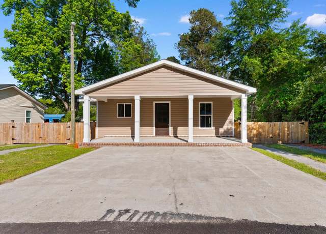 Property at 509 S Rosemary Ave, Andrews, SC 29510, 3 beds, 2 baths