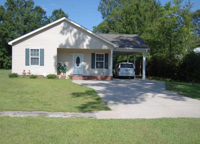 Property at 304 S Magnolia Ave, Andrews, SC 29510, 3 beds, 2 baths