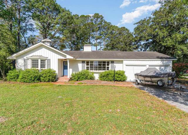 Property at 2604 South Bay St, Georgetown, SC 29440, 3 beds, 2 baths