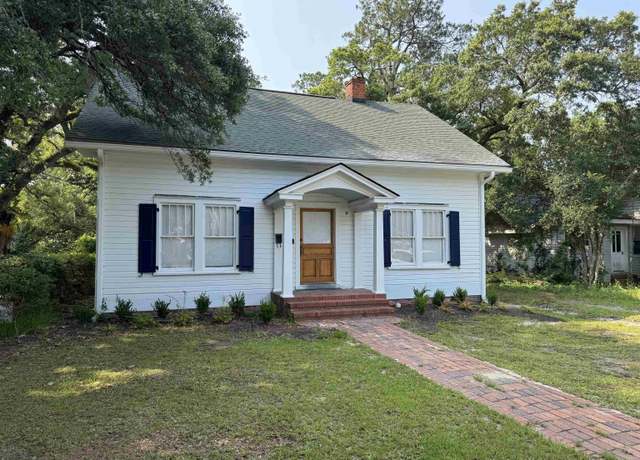 Property at 1403 9th Ave, Conway, SC 29526, 5 beds, 4 baths