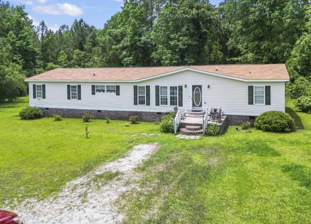Property at 1472 Race Track Rd, Loris, SC 29569, 4 beds, 2 baths
