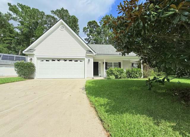 Property at 412 Callie Dr, Myrtle Beach, SC 29588, 4 beds, 2 baths